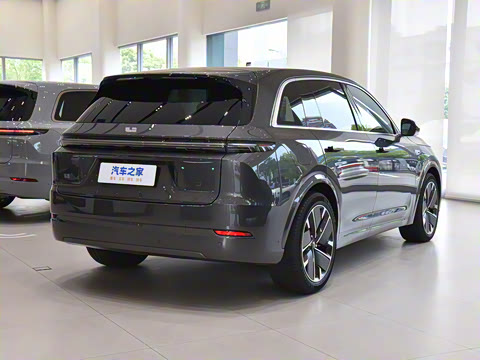 2025�� Pro ���ܻ��°�