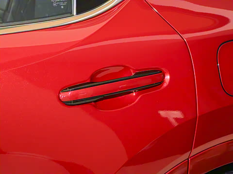 2025�� 300 ����������