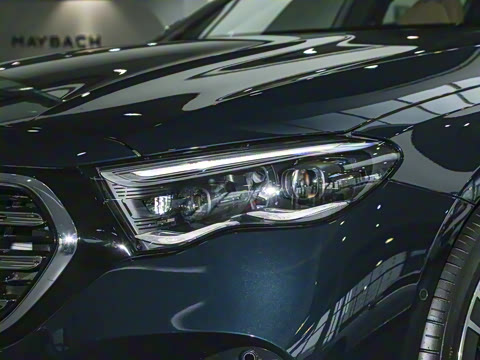 2025�� E 300 L �����