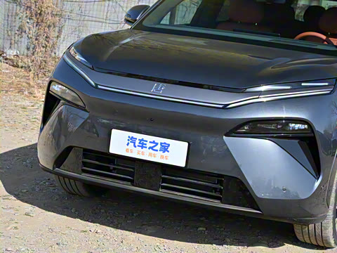 2025�� EV 670KM�����״��콢��