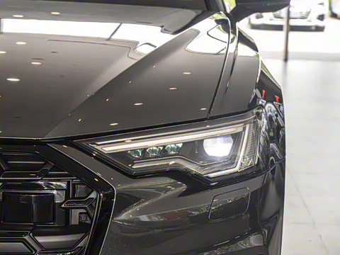 2025�� Avant 45 TFSI ��̽�ռ�