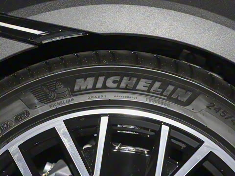 2024�� Taycan 4 Cross Turismo