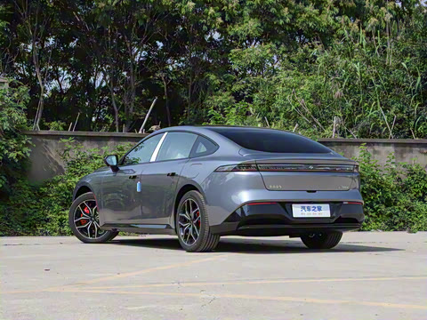 2025�� ���� 650ProѲ����