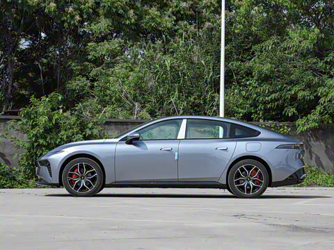 2025�� ���� 650ProѲ����