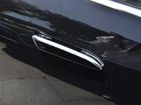 2025�� �Ŀ� E 300 L �����