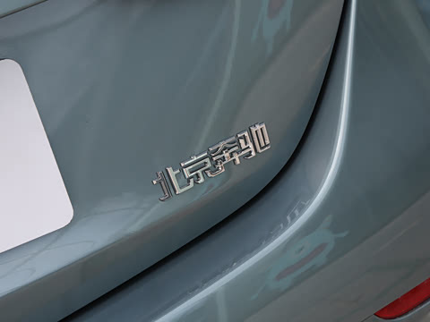 2025�� �Ŀ� C 260 L �˶���