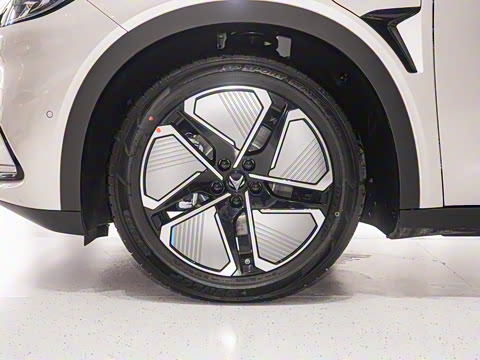 2025�� 735MAX 160kW