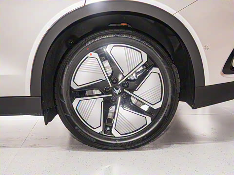 2025�� 735MAX 160kW