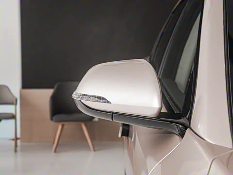 2025�� 735MAX 160kW