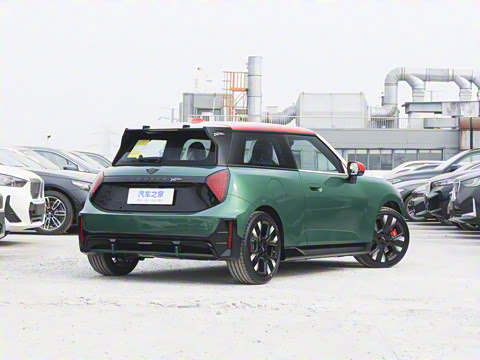 2025�� JOHN COOPER WORKS