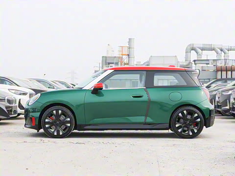 2025�� JOHN COOPER WORKS