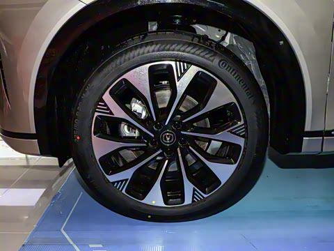 2025�� ���Ĵ� UItra 2.0T ������ �ǻ۾�����