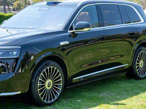 2025�� ���� Ultra�� 53.4kWh 6����