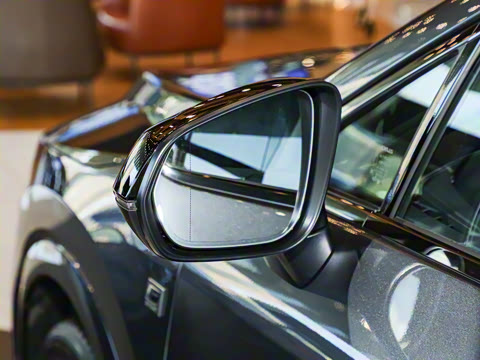 2025�� 500h ����F SPORT Performance