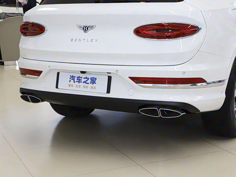 2024�� 4.0T V8 ������