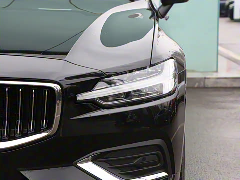 2025�� B4 ���ݺ�����