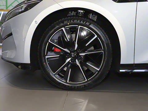 2025�� EV 701KM�����״��콢��