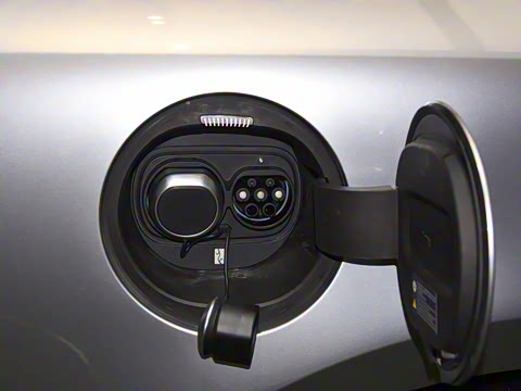 2025�� EV �����콢��