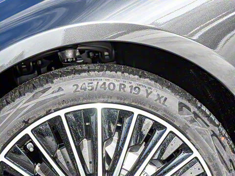 2025�� CLE 260 ���ܳ�