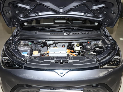 2025�� Mate 300km׷���