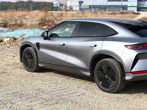 2025�� �Ǽݰ� 550km ׿Խ��