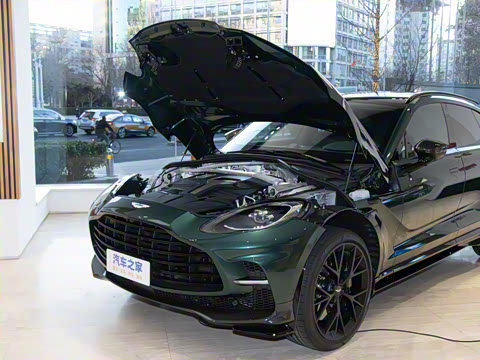 2025�� 4.0T V8 707