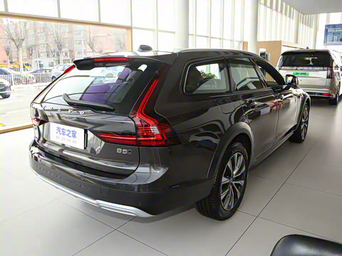 2025�� Cross Country B5 AWD ��Զ��