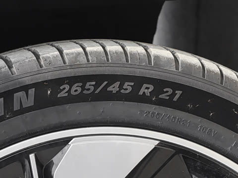 2025�� 636Ultra���Ȱ� 5��