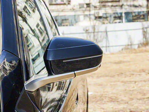 2025�� xDrive30L ������ M�˶���װ