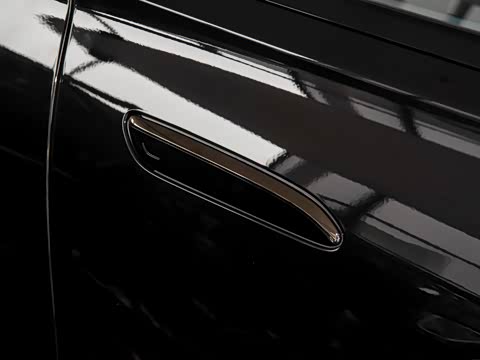 2025�� �Ŀ� S 680 4MATIC ��ҹ��