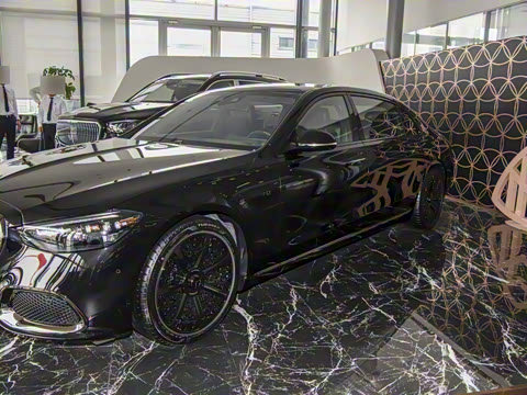 2025�� �Ŀ� S 680 4MATIC ��ҹ��