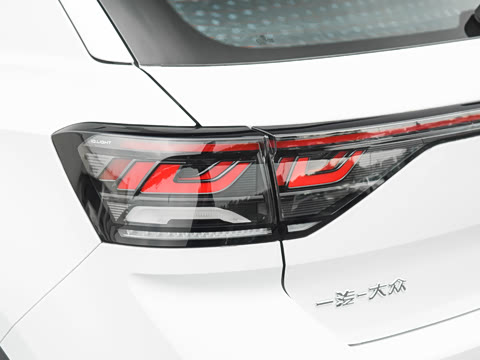 2025�� 300TSI DSG���������