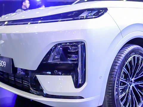 2025�� ����Ultra+ �߶���