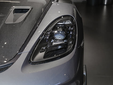 2023�� Spyder RS 4.0L