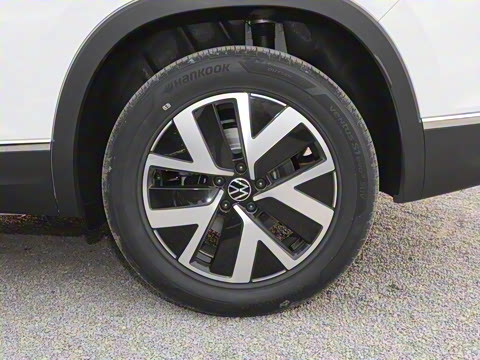 2025�� ������ 300TSI