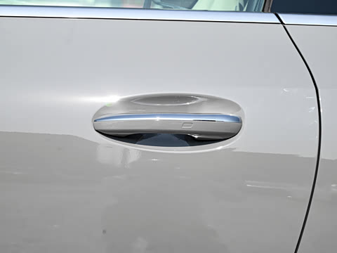 2025�� CLE 260 ���ܳ�