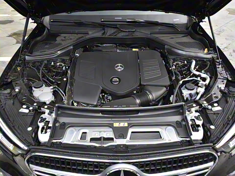 2025�� GLC 260 L 4MATIC ������