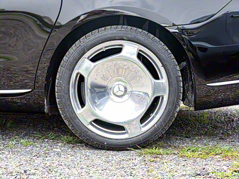 2025�� �Ŀ� S 680 4MATIC