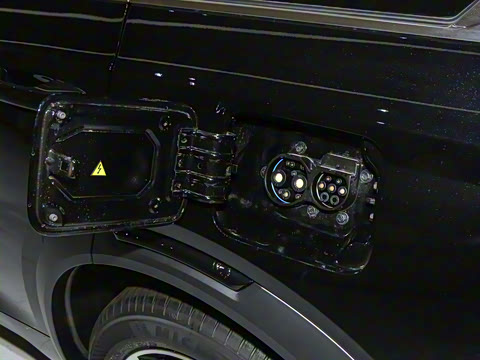 2024�� PHEV 143km ������ Max