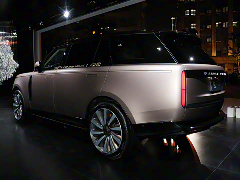 2025�� 4.4 V8 SV�й�ʮ����߶���