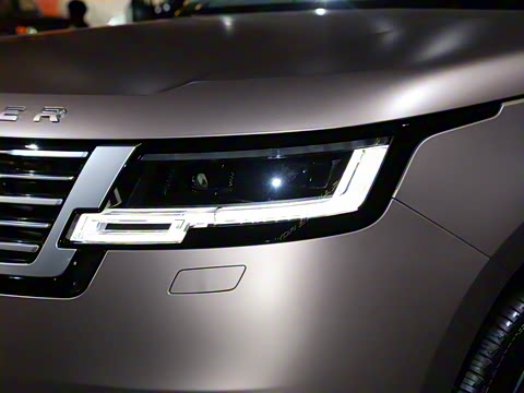 2025�� 4.4 V8 SV�й�ʮ����߶���