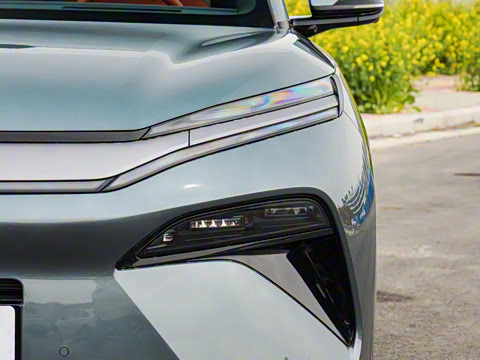 2025�� DM 215KM�����״��콢��