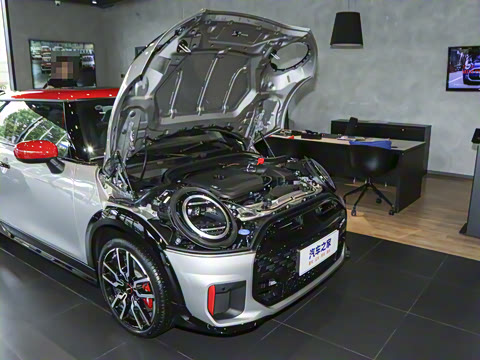 2025�� JOHN COOPER WORKS