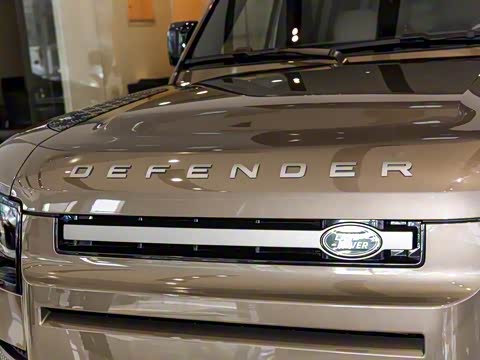 2025�� 110 3.0T P400 X-Dynamic HSE