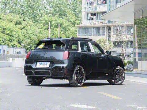 2025�� JOHN COOPER WORKS