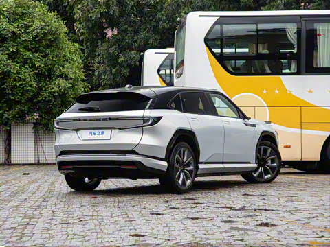 2025�� ����������Max