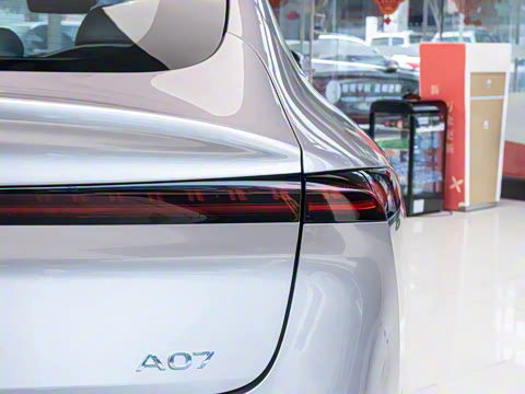 2025�� ��������� 710�콢��