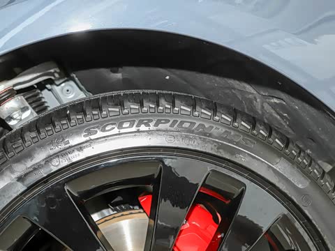 2025�� 400PS Dynamic HSE