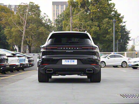 2025�� Cayenne E-Hybrid 2.0T