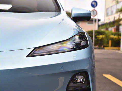 2025�� 230UltraǬ���Ǽ�ADS SE���̰�